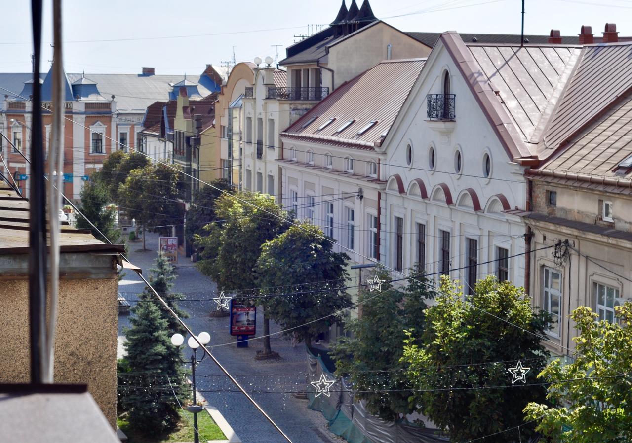 Panoramic View Top Floor Apartment In The City Center Moekatsjeve Buitenkant foto